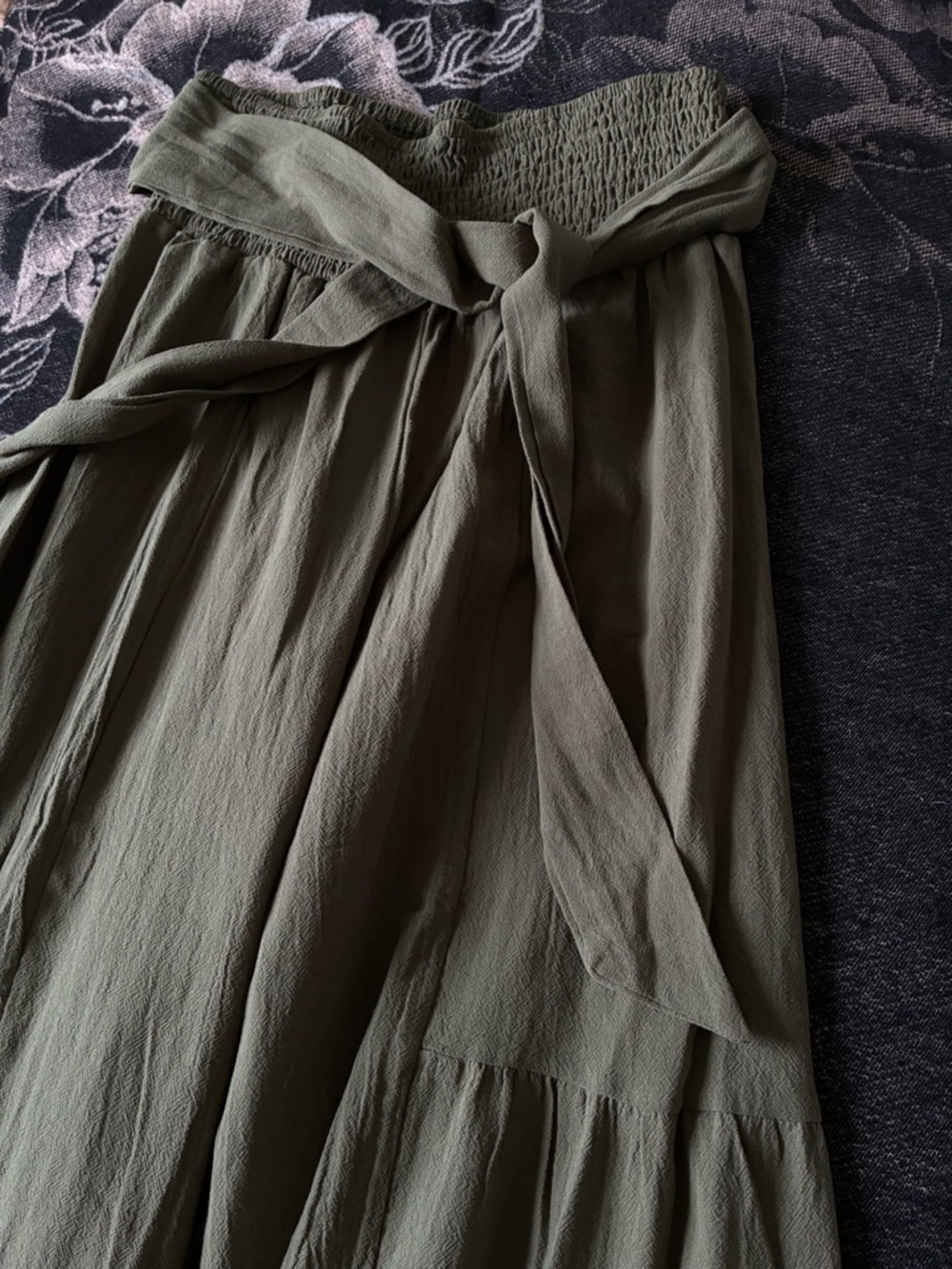 Cotton and Linen Blend Olive Green Tie-Waist Wide Leg Pants - Picture 3 of 8